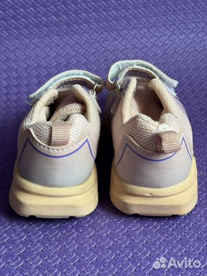 Кроссовки для девочки adidas