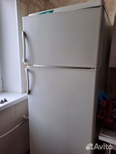 Холодильник бу stinol