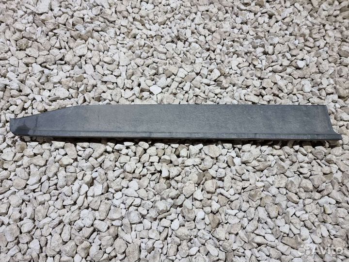 Накладка передней двери Крета