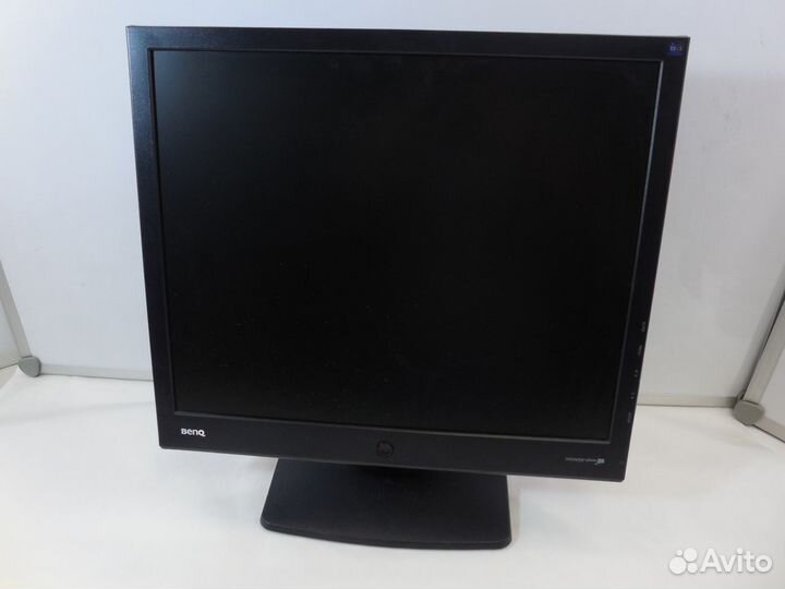 Монитор BenQ 19 квадрат