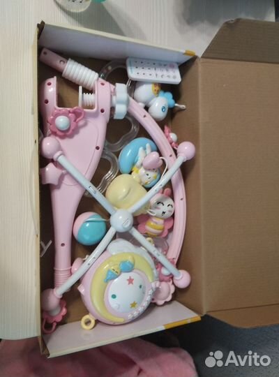 Детский музыкальный мобиль