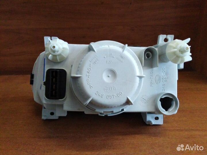 Фара правая Skoda Felicia 1998 - 2001