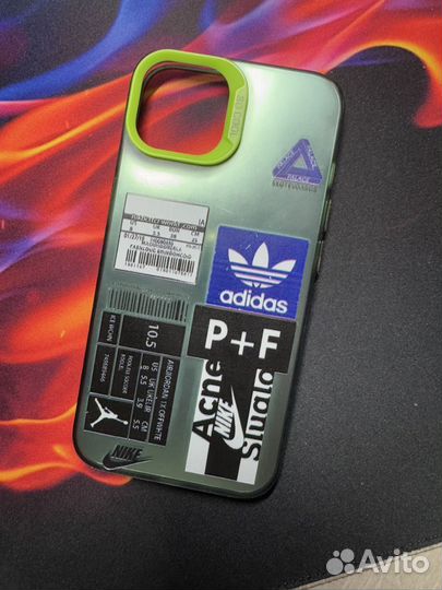 Чехол на iPhone 14