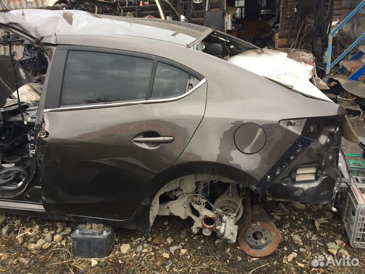 Mazda 3 BM седан заднее левое крыло