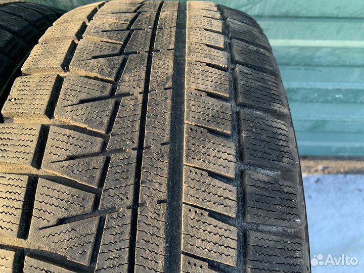 Bridgestone Blizzak Revo GZ 225/55 R17 97Q