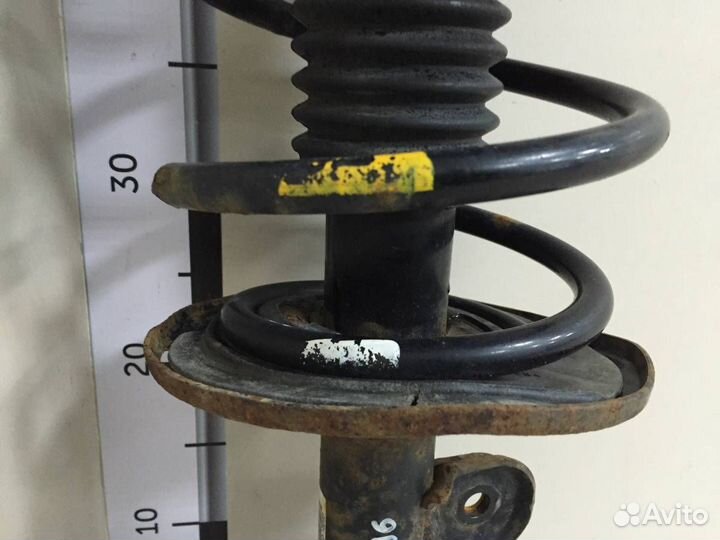 Амортизатор передний правый Toyota Corolla E150 20