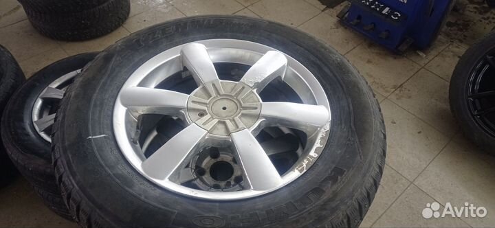 Kumho I'Zen Wis KW19 235/65 R17 108T