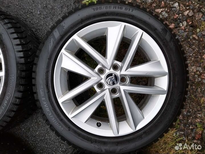 Skoda Rapid / Volkswagen Polo R16