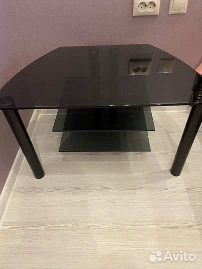 Стеклянная тумба под тв