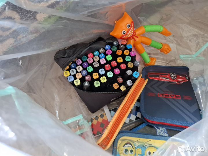 Вещи обувь игрушки
