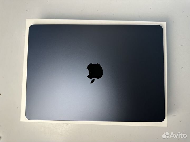 MacBook Air 13 2022 M2/16/256Gb Ростест, 7 циклов