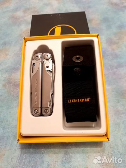 Мультитул Leatherman Surge