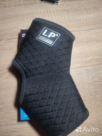 Суппорт голеностопа LP 704CA