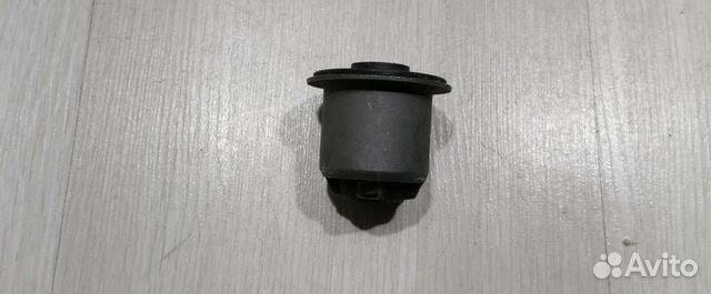 Сайлентблок рычага Renault sandero Лев, Прав