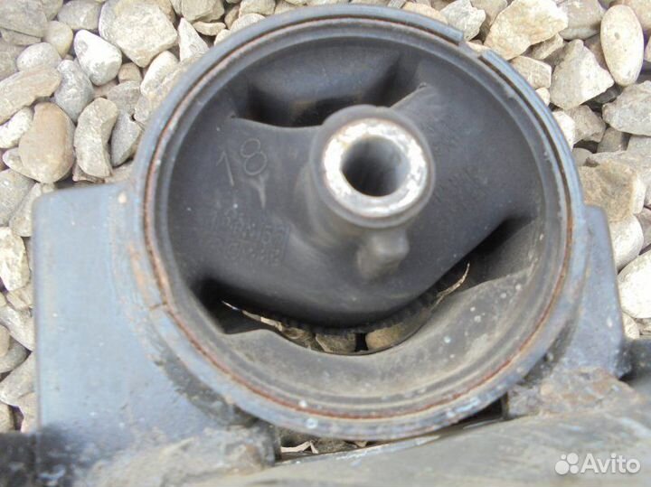 Подушка двигателя левая Nissan Avenir PW11 SR20DE