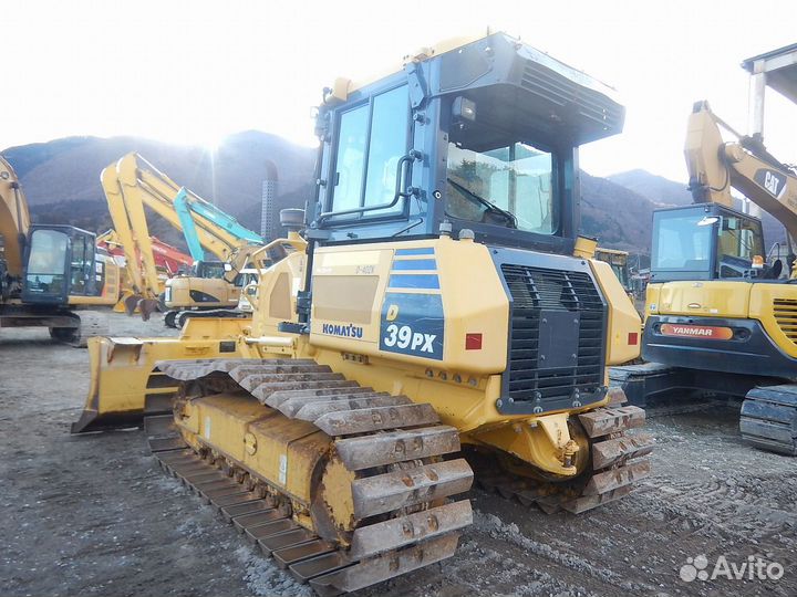 Komatsu D39EX-22, 2015