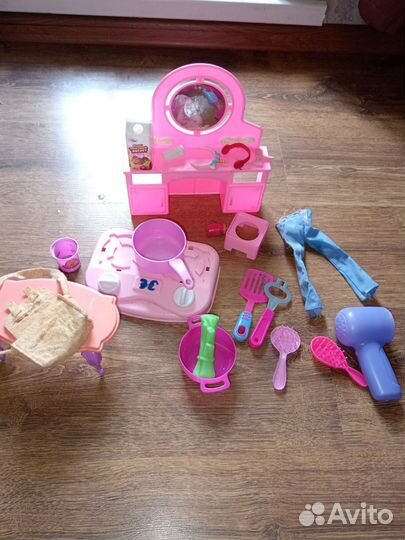 Много игрушек