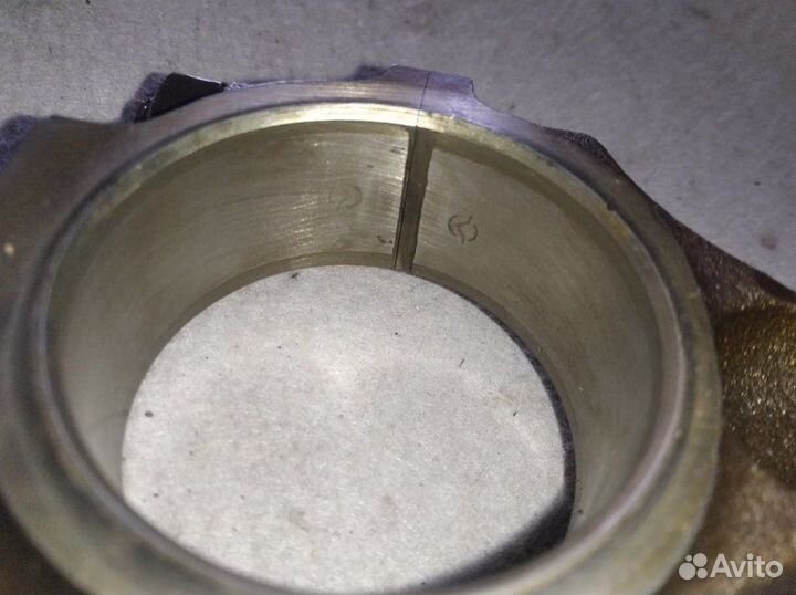 Поршень с шатуном LADA 2131 5 дверей 1.7 2012