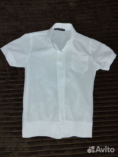 Рубашка белая с коротким рукавом для мальчика