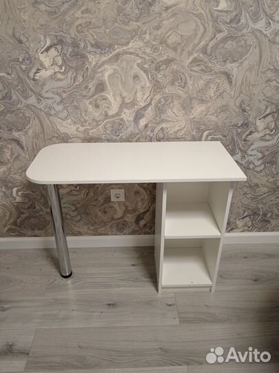 Столик для маникюра бу