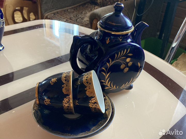 Чайник заварочный с чашками