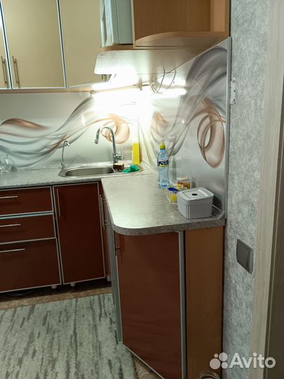 Продам кухонный гарнитур бу