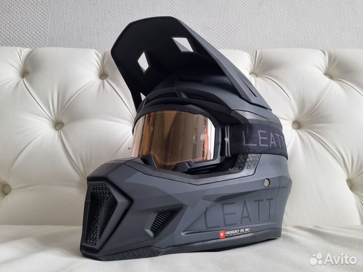 Серый Шлем Leatt Moto 7.5 Helmet Kit Stealth v02