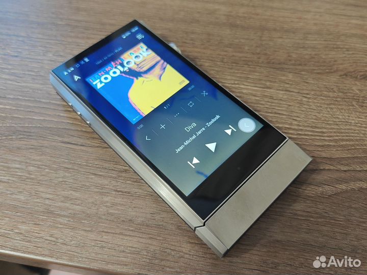 Astell kern sp1000 Ultima + родной внешний усилок
