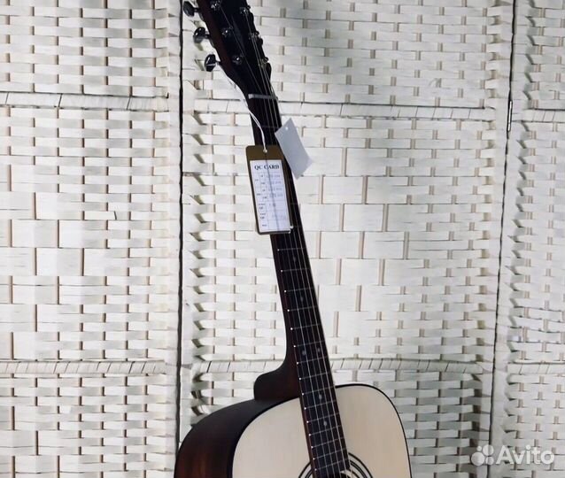 Леворукая гитара Cort