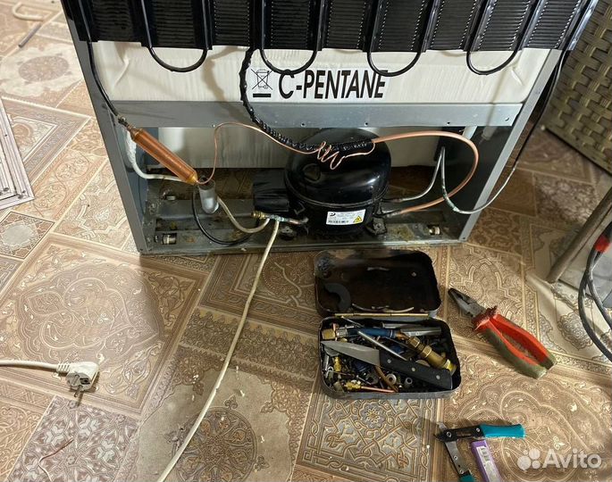 Мастер по ремонту холодильников. Надежно и честно