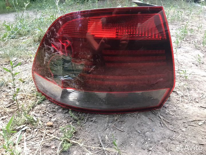 Фара задняя левая volkswagen polo