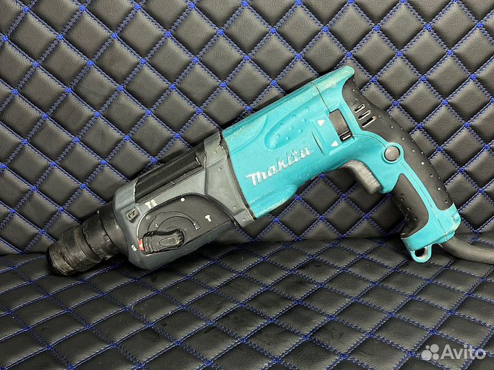 Перфоратор Makita HR2470