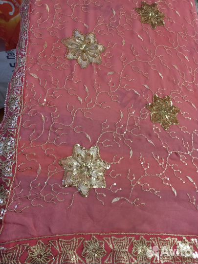 Индийское сари