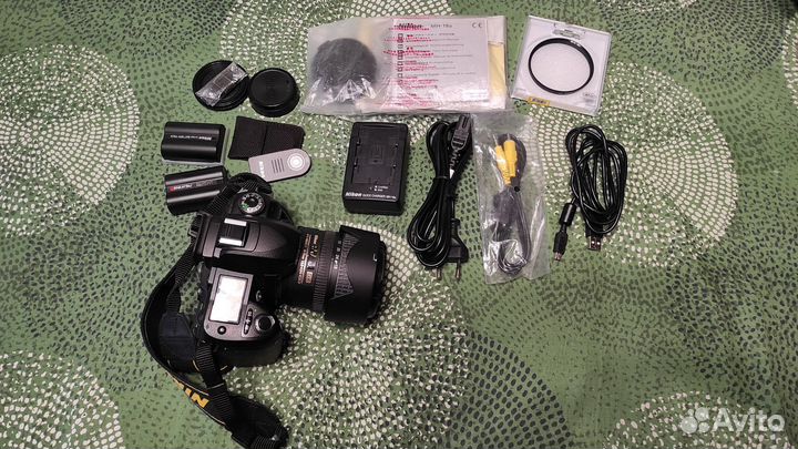 Зеркальный фотоаппарат Nikon D70s KIT