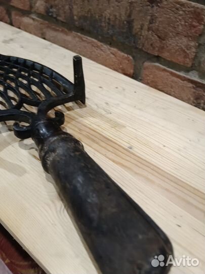 Подставка для утюга старинная бронза