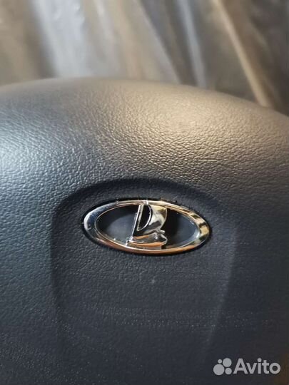 Муляж подушки безопасности в руль Лада Приора-2