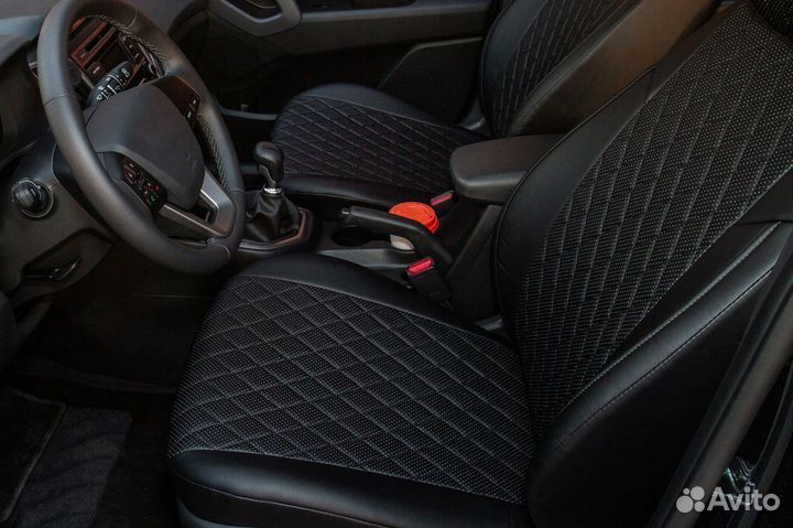 Чехлы экокожа ромб Mitsubishi Pajero Sport III