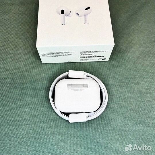 AirPods Pro 2: Погружение в мир звука