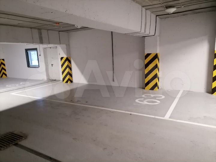 Машиноместо, 20 м²