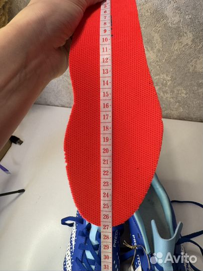 Футбольные бутсы adidas предатор