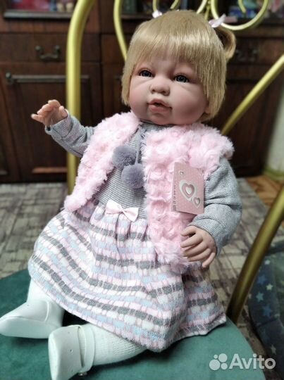 Большая новая,50 см,озвученная испанская кукла