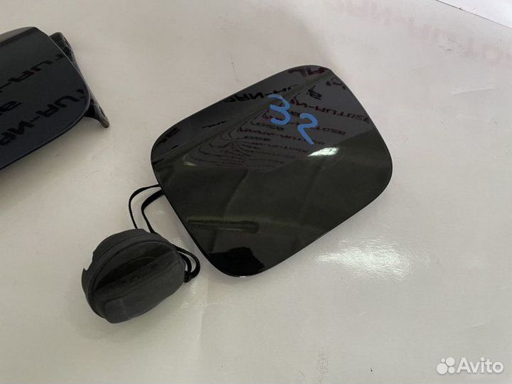 Лючок бензобака Audi A4 B7 2.0 multitronic