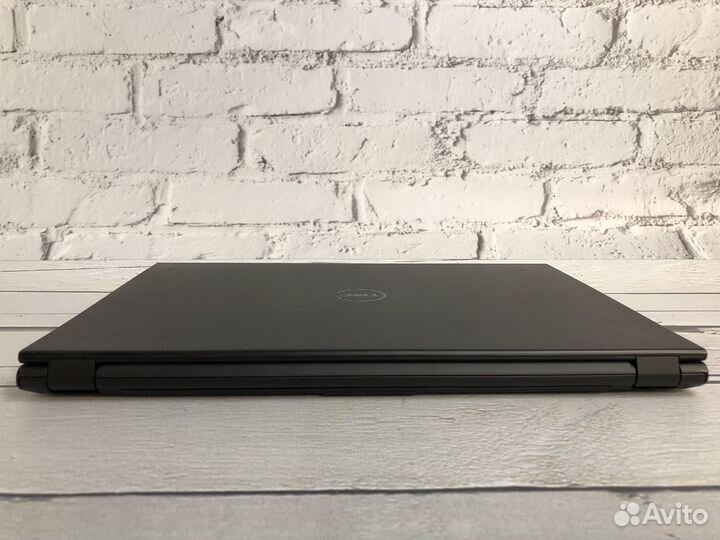 Офисный ноутбук Dell