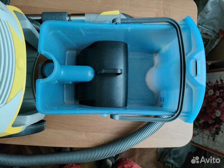 Пылесос с аквафильтром Karcher DS 5500