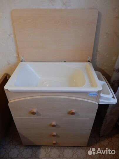 Пеленальный комод с ванночкой Baby Italia