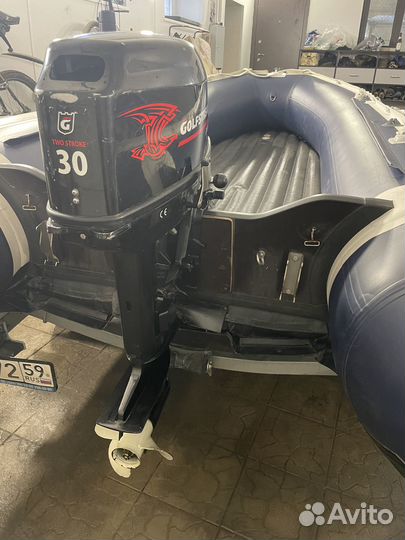 Лодка Solar 420Jet с мотором, водометом и прицепом