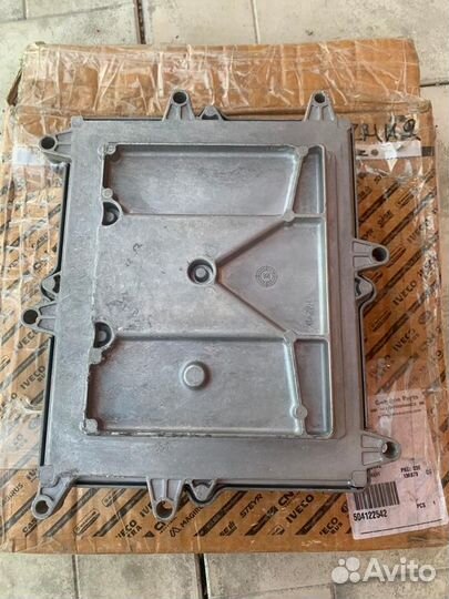 Блок управления двигателем на автомобиль Ивеко для