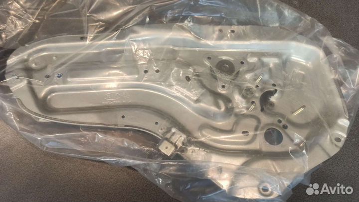 Стеклоподъемник задней левой двери Kia Cerato 2