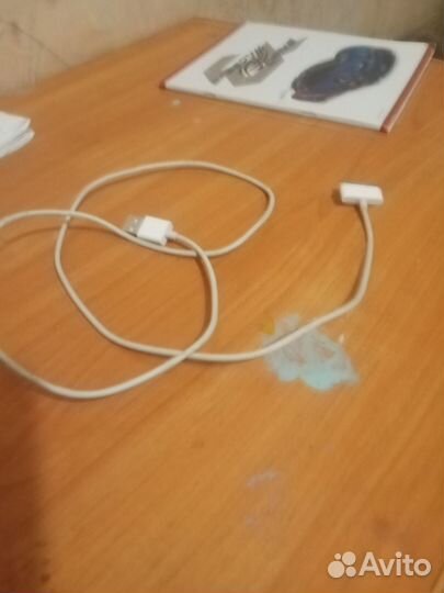 Зарядка на iPhone 4