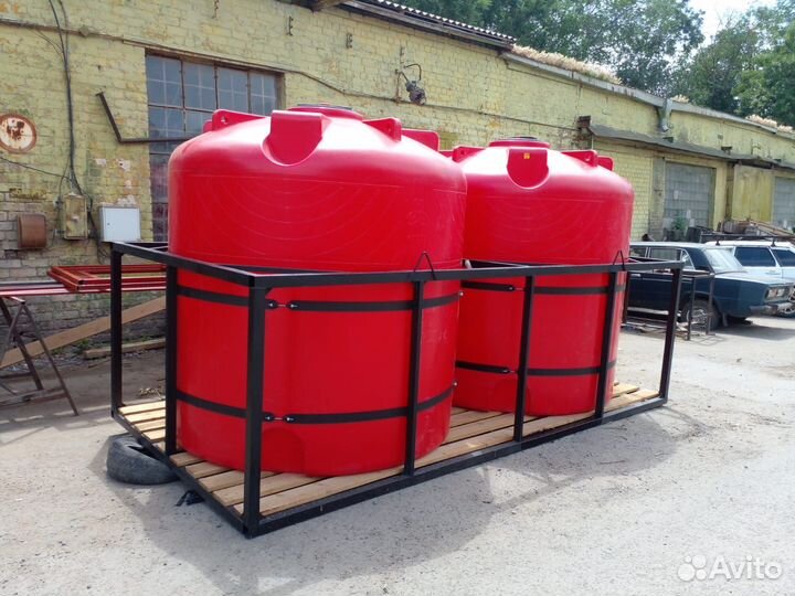 Пластиковая емкость для перевозки